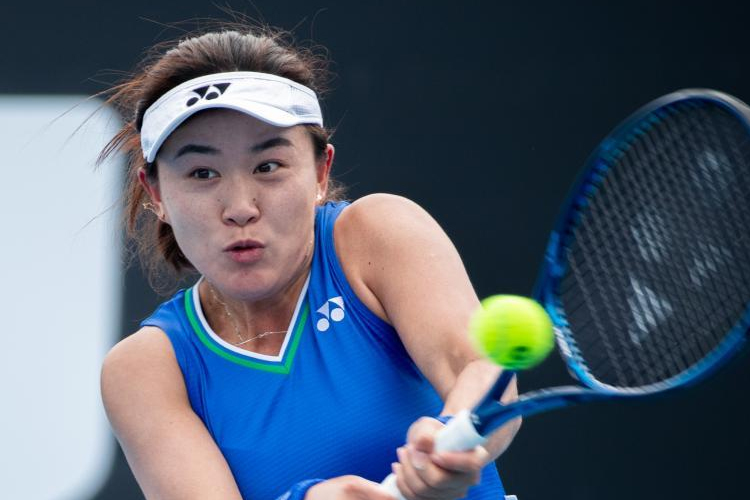 Zhu Lin นักเทนนิสดาวรุ่งของจีน